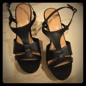 Express cork wedge sz 10.